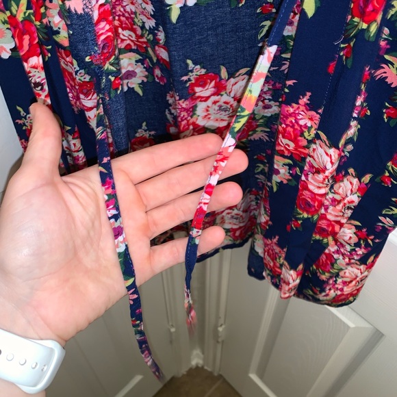 Floral Robe - Picture 3 of 3